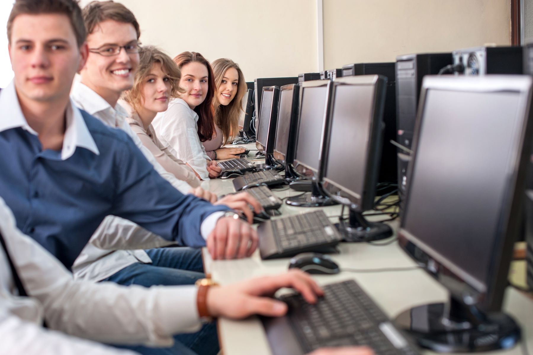 Jak projektowe nauczanie oswaja z pracą dewelopera